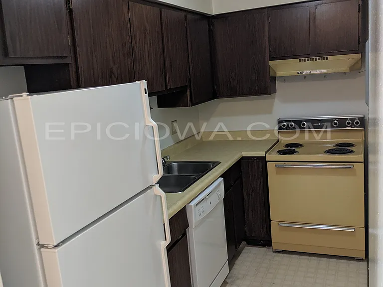 20 N 10th Ave #4 — Photo 3