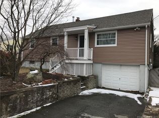 532 Boston Post Rd, Waterford, CT 06385