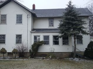 2503 Saunders Settlement Rd, Sanborn, NY 14132