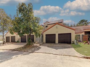 16235 Golf Club Dr, Crosby, TX 77532