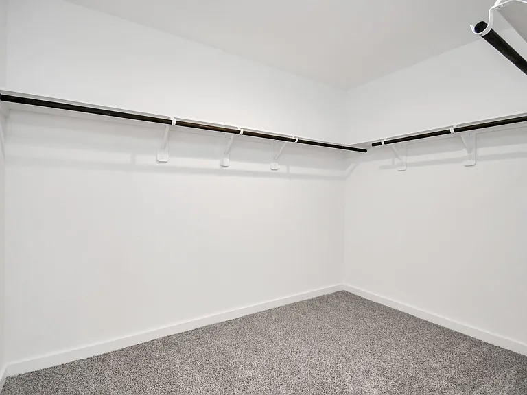 8519 Swenson Ln — Photo 32