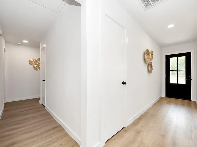 5946 Willowbend Blvd — Photo 22