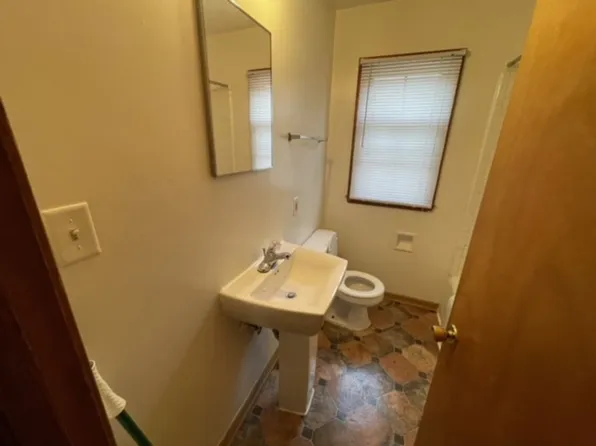 5521 W Keefe Ave, 5521 W Keefe Ave #4, Milwaukee, WI 53216