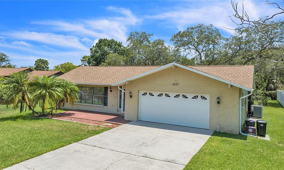 1st image of 1507 POINSETTIA AVENUE