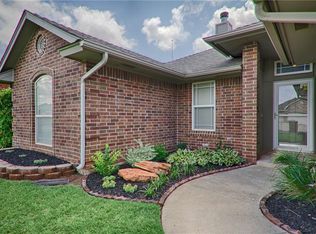 2712 SE 94th St, Moore, OK 73160