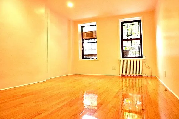 Rented by Level Group | media 14