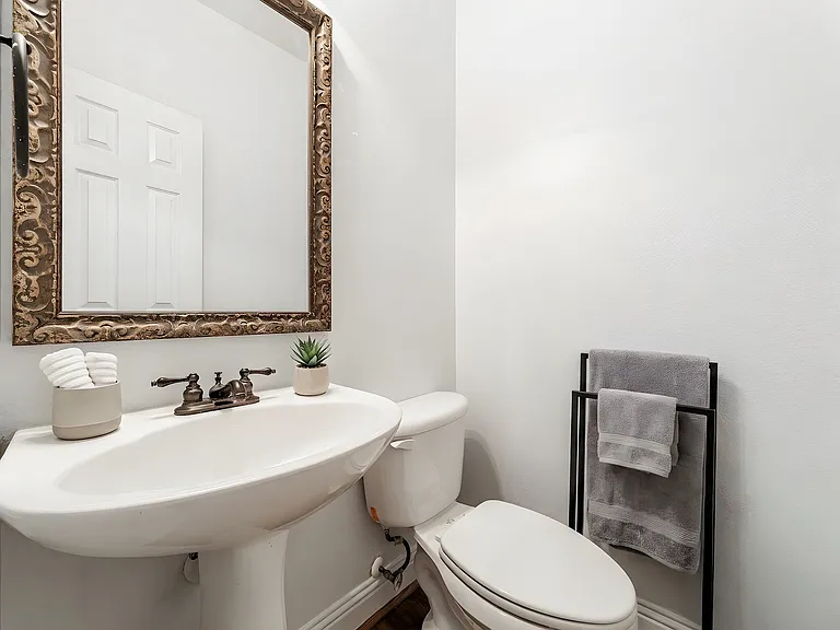1905 Cortez Ln — Photo 15