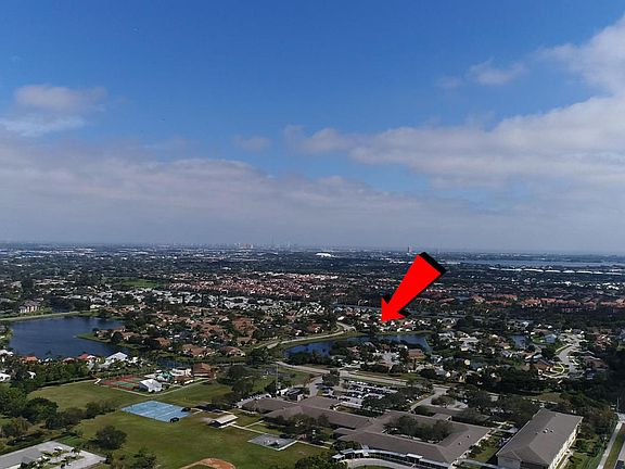 2nd image of 4485 Brook Dr