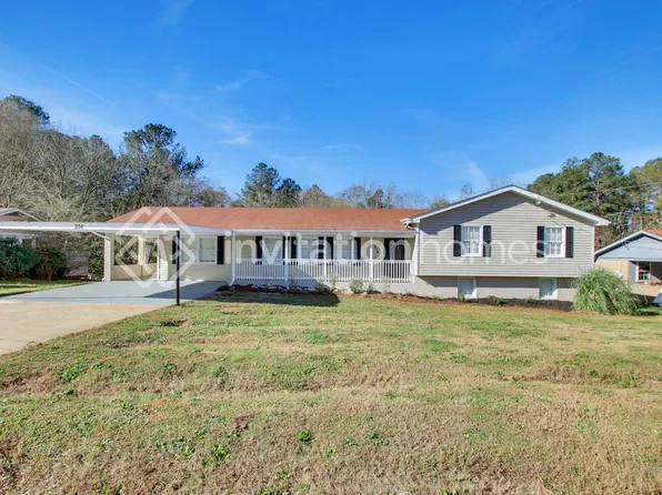 274 Timber Lake Cir, Douglasville, GA 30134