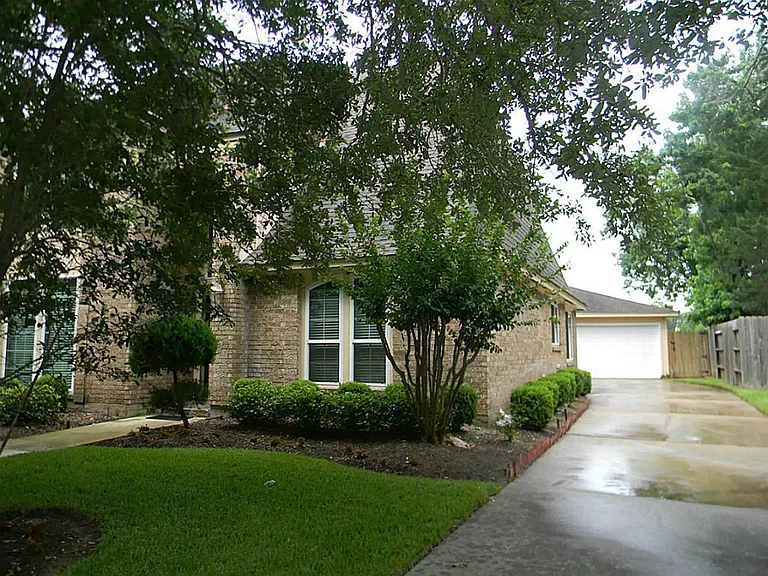2502 Stephens Grant Dr — Photo 2