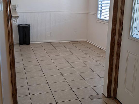 5th image of 4143 W 132nd St #3