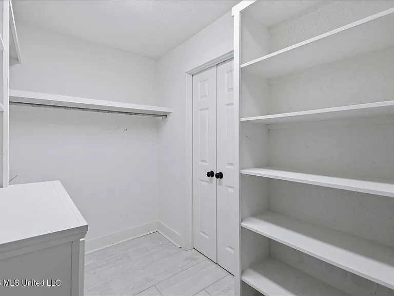 117 McCree Dr — Photo 29