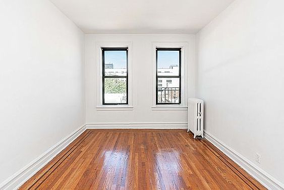 3rd image of 3150 33rd St APT 9D