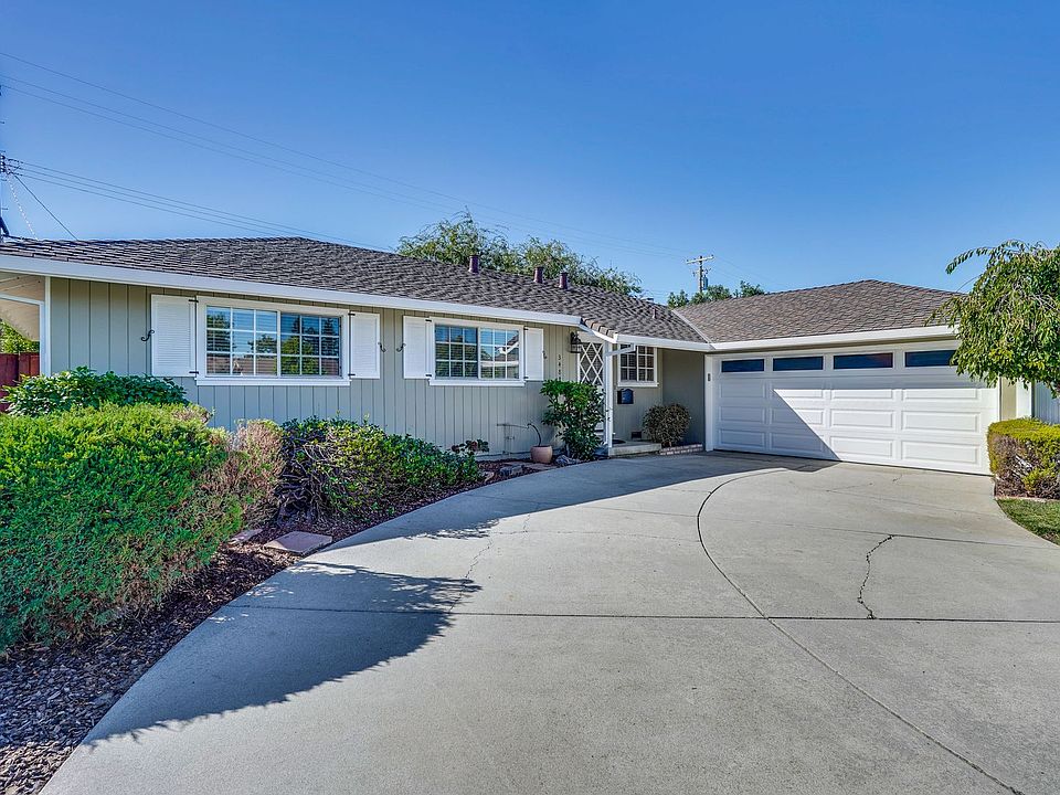 1st image of 3484 Londonderry Dr