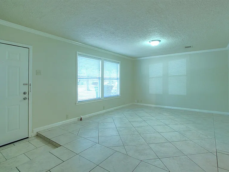 1322 Curtin St — Photo 26