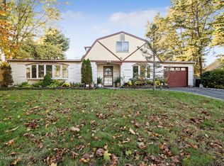 64 S Village Dr, Bellport, NY 11713