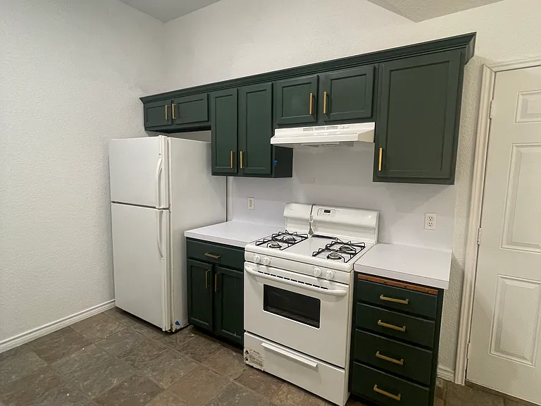 1808 Pearce Ct — Photo 4