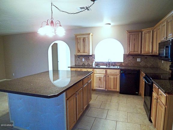 4th image of 2731 E Villa Maria Dr
