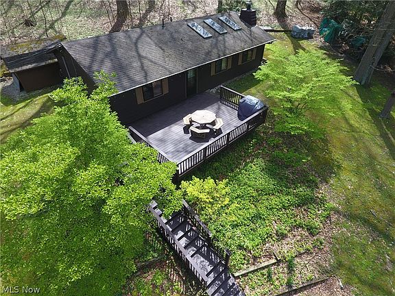 2nd image of 9316 Lakewood Dr NE