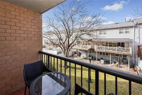 Sold by Ben Bay Realty Co. of Bay Ridge | media 34