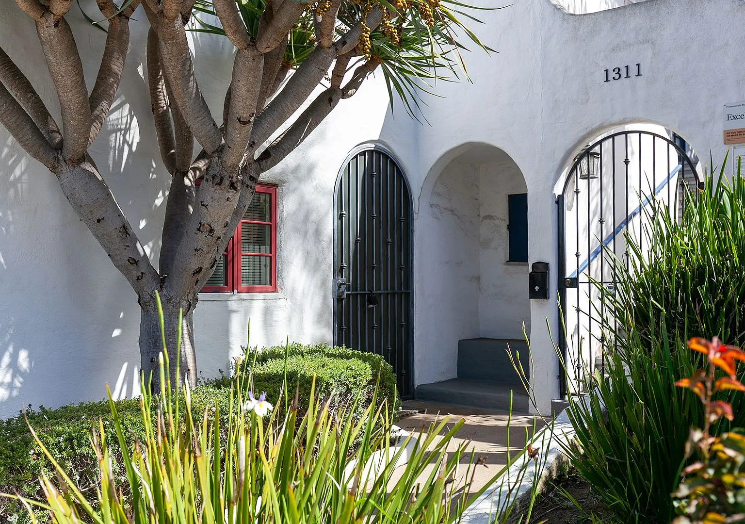 Charming comfy Studio in La Jolla Village! — Photo 2