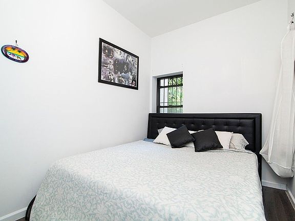 5th image of 447 Rogers Ave APT 1L