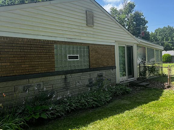 4th image of 4806 Staughton Dr