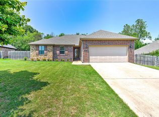 1904 Quinlan Ave, Lowell, AR 72745