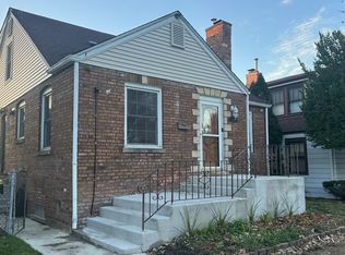 9304 S Utica Ave, Evergreen Park, IL 60805