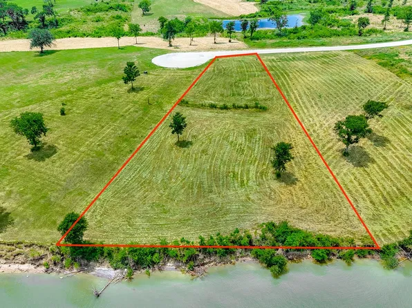 74 Richland Park Dr, Corsicana, TX 75109