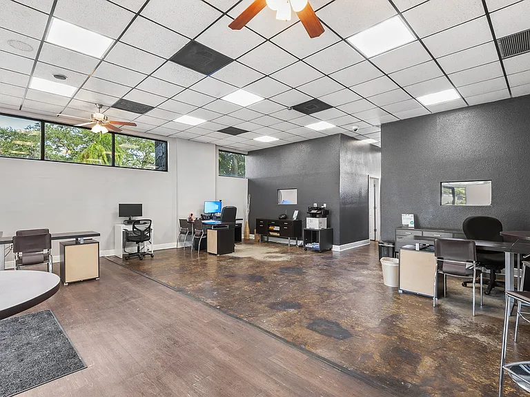 Leasing Office