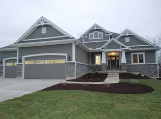 152 Cariese Dr, Springboro, OH 45066