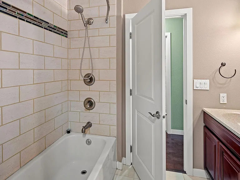 12429 NE 130th Ct #G101 — Photo 13