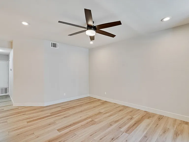 537 Shadow Dance Dr — Photo 7