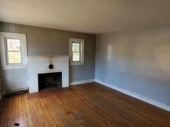 5th image of 210 Bellview Ave