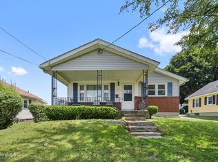 36 Mohegan St, Pittsfield, MA 01201