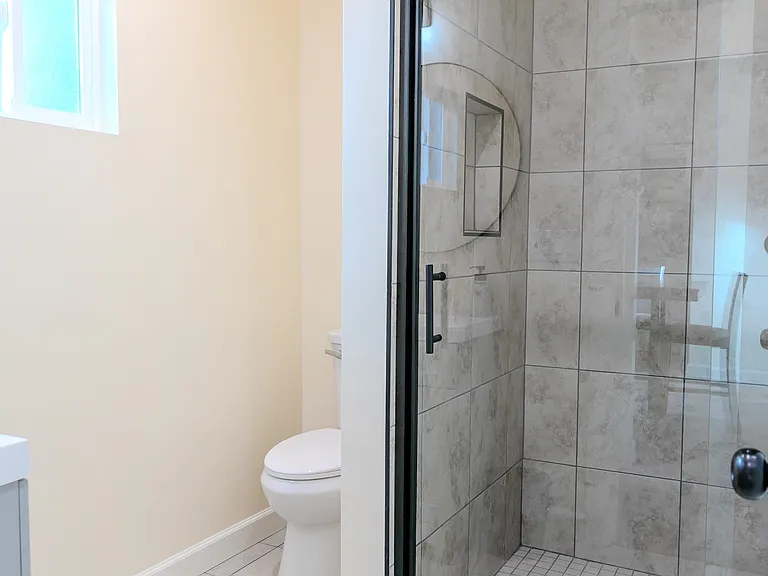 1009 Arlington Ave — Photo 7