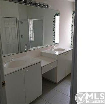5th image of 5118 Pelican Cove Dr