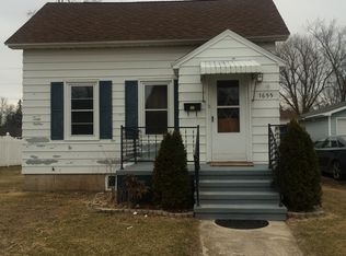 1655 Armstrong St, Marinette, WI 54143