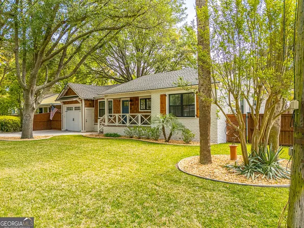 502 & 502-1/2 Ashantilly Ave, Saint Simons Island, GA 31522