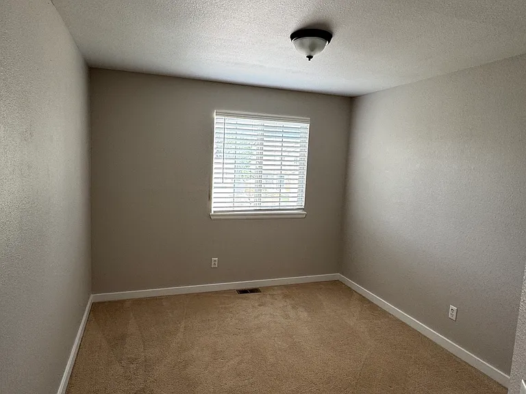 2972 Shale Ct — Photo 9