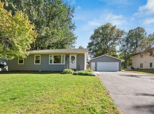 309 Willow Dr SW, Saint Michael, MN 55376