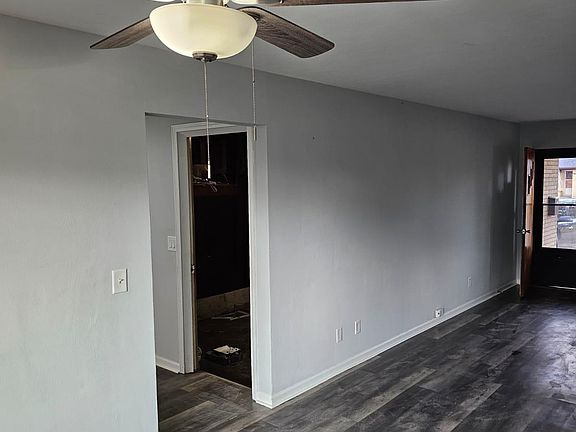 4th image of 1133 Hoover St