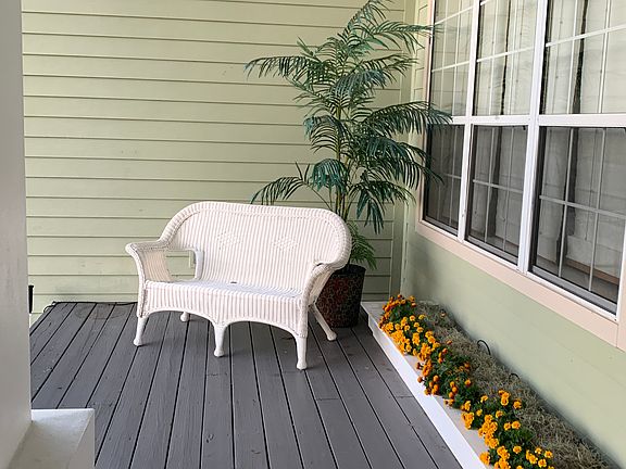 1000sf porches