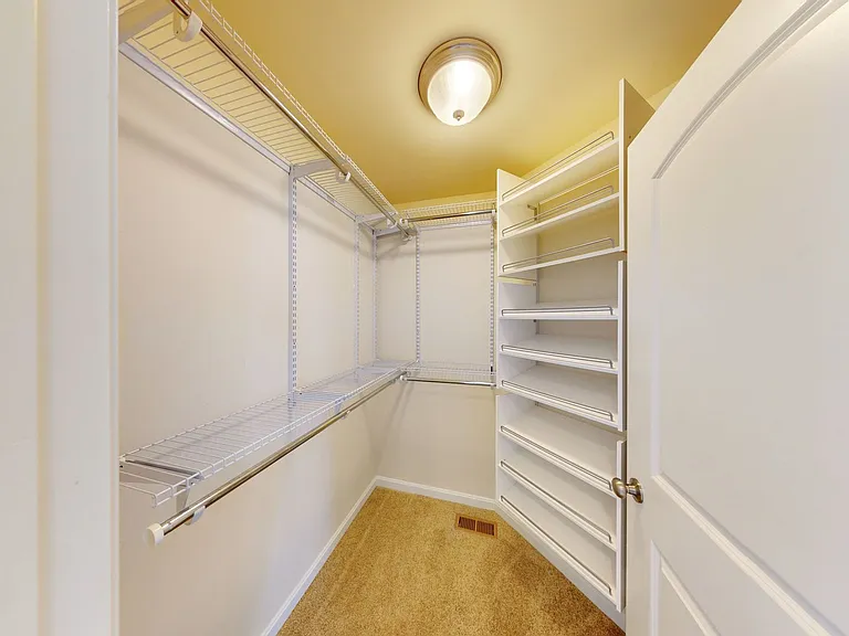 2604 Brooke Grove Rd — Photo 17