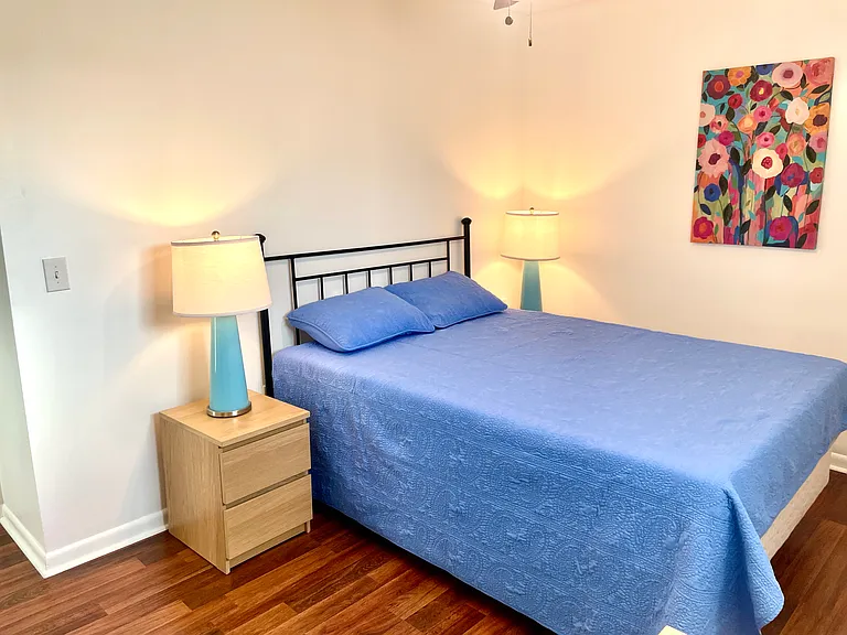 380 Base Ave E #203 — Photo 12