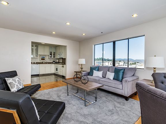 2nd image of 558 28th Ave APT 202