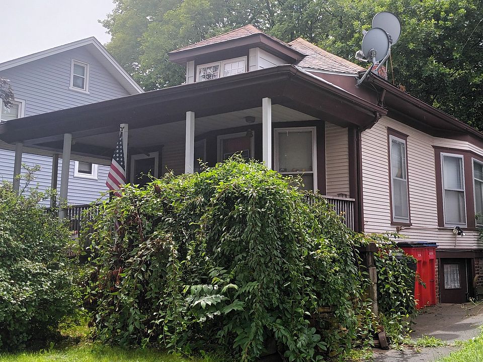 2nd image of 703 S Randolph St