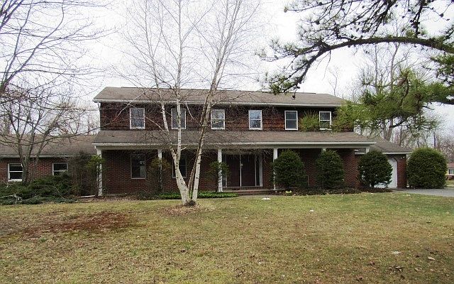 1st image of 1 Park Ln