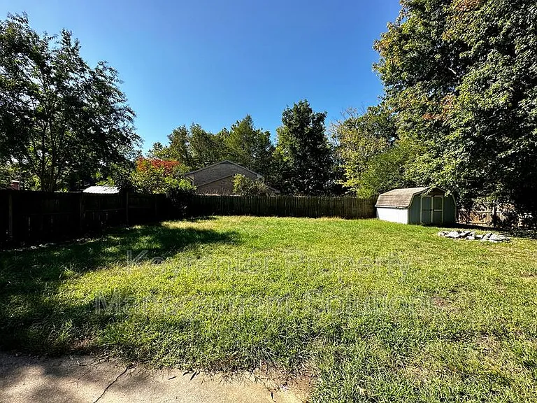 510 Shore Rd — Photo 41